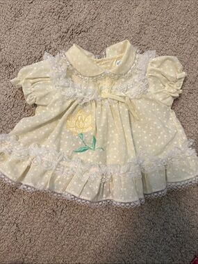 Vintage Lace-Trim Pale Yellow Floral Dress